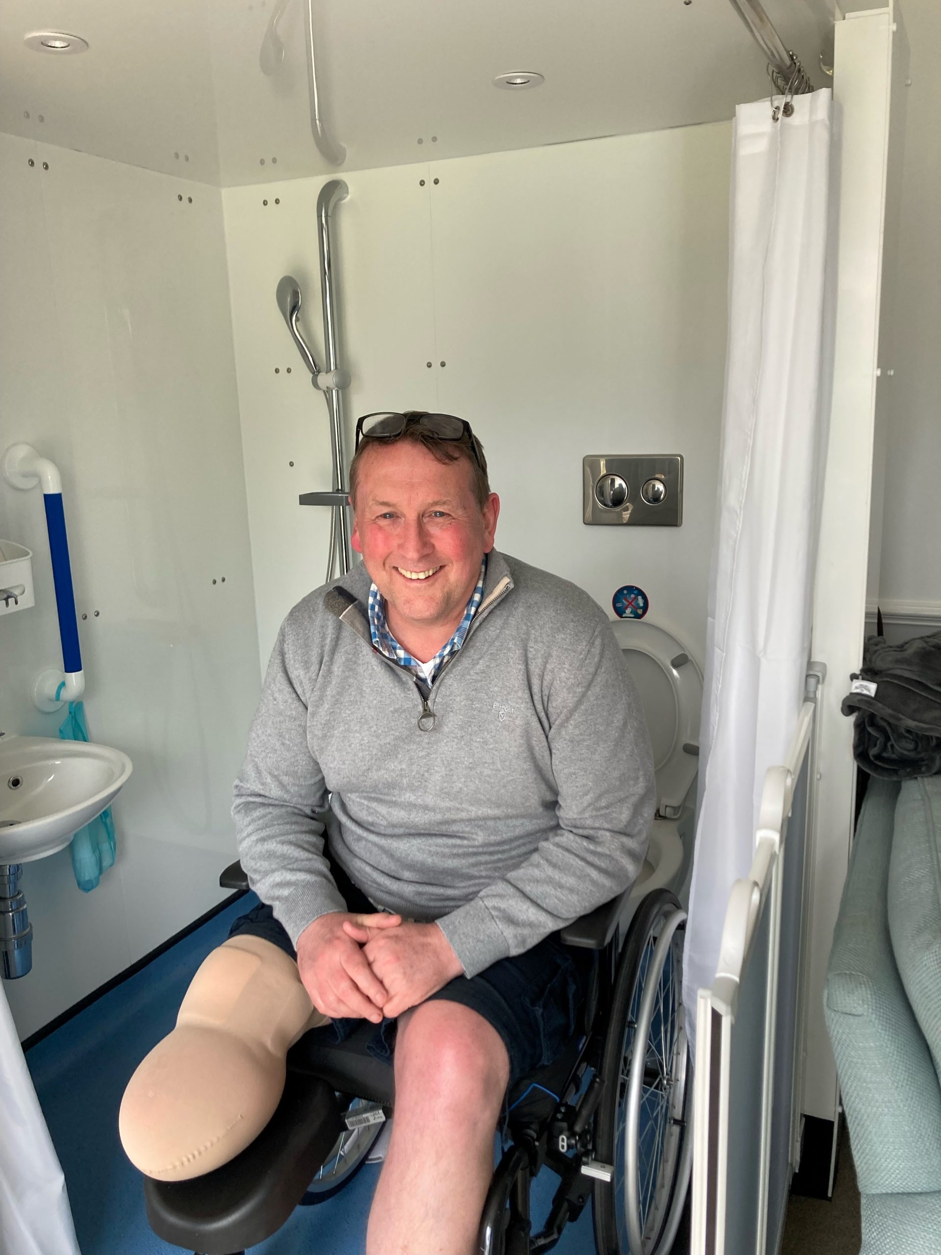 Amputee Steve loves his Internal Compact WashPod Temporary Disabled Wetroom
