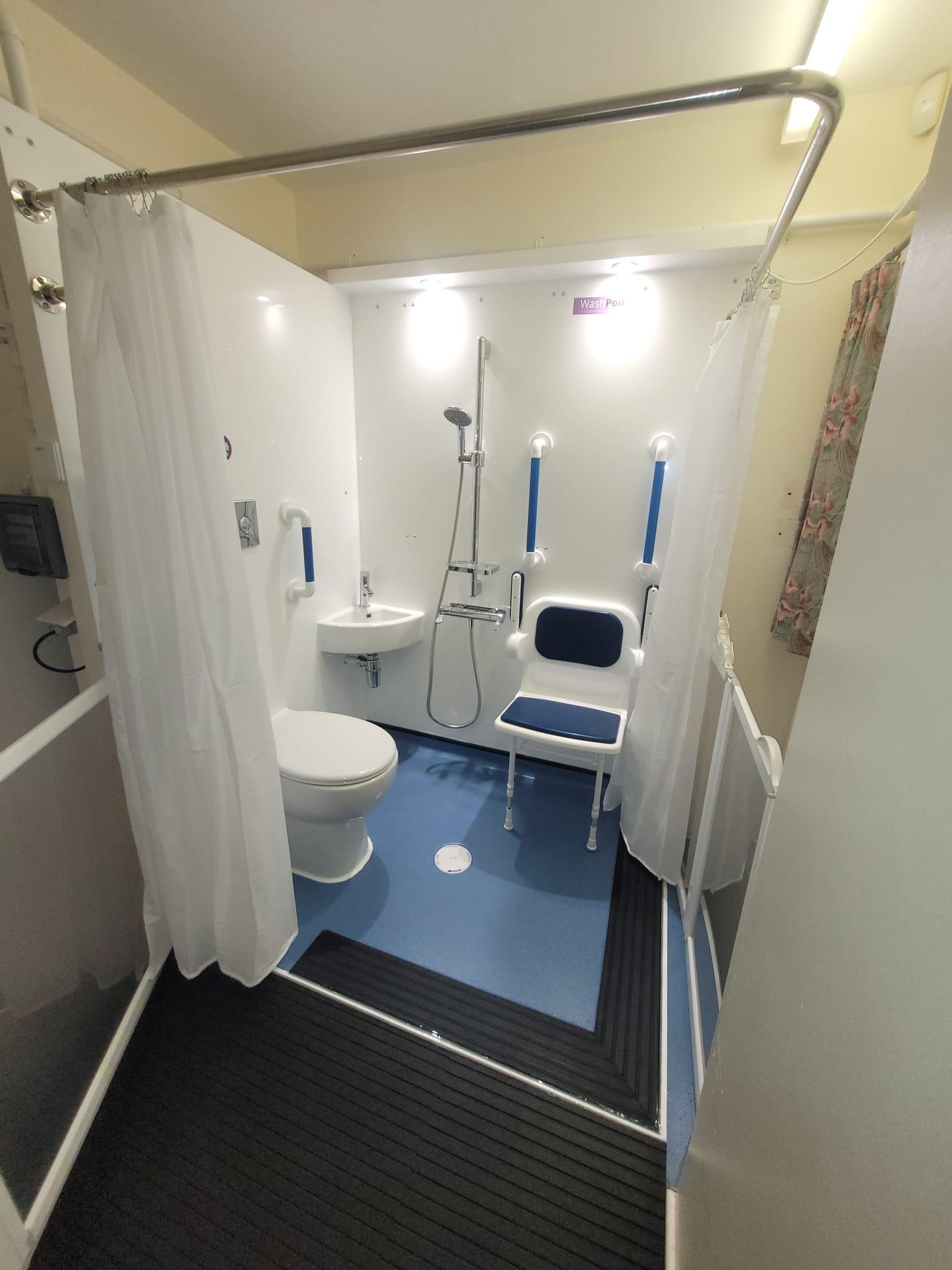 Photo of an Internal Mini WashPod that was used to help an elderly relative get home from hospital and convalesce